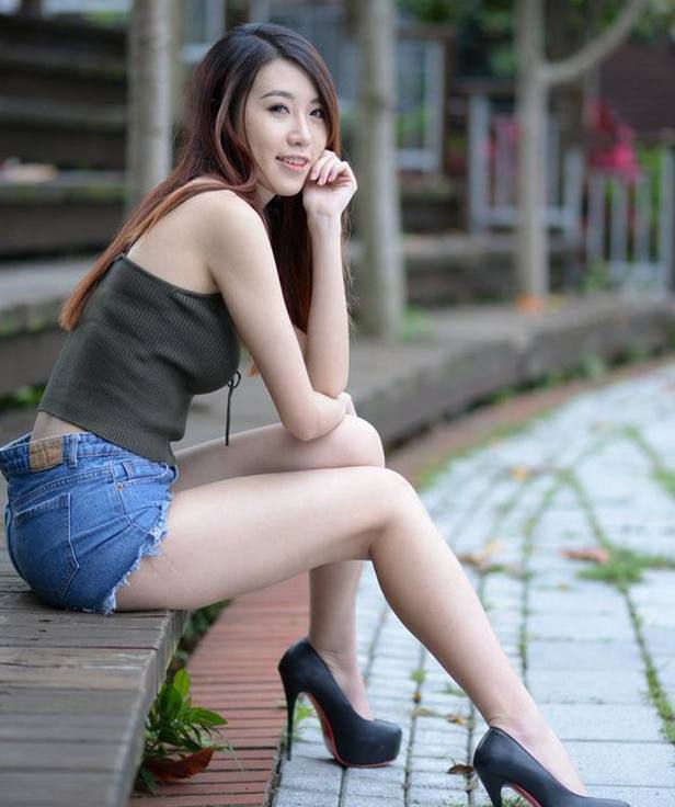 床上的缠绵回忆未阉割